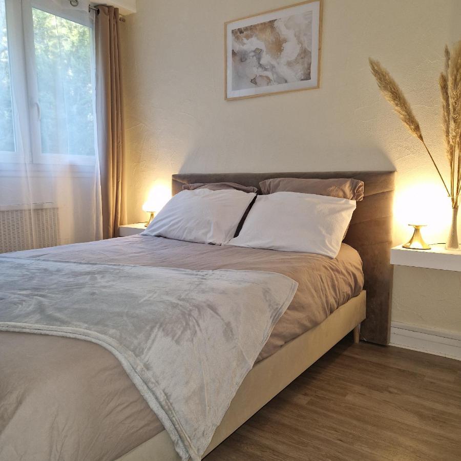 Derniere Reservations Avant Indisponibilite En Septembre Pour 12 Mois, Illimites Jacuzzi Spa Bain A Remous Interieur, Sauna Interieur, Parking Reserve, Vue Et Acces Parc, Prestations Uniques, 1Er Etage Corbeil-Essonnes Exterior foto