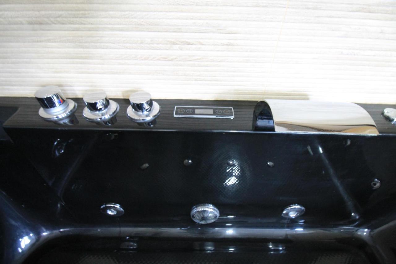 Derniere Reservations Avant Indisponibilite En Septembre Pour 12 Mois, Illimites Jacuzzi Spa Bain A Remous Interieur, Sauna Interieur, Parking Reserve, Vue Et Acces Parc, Prestations Uniques, 1Er Etage Corbeil-Essonnes Exterior foto
