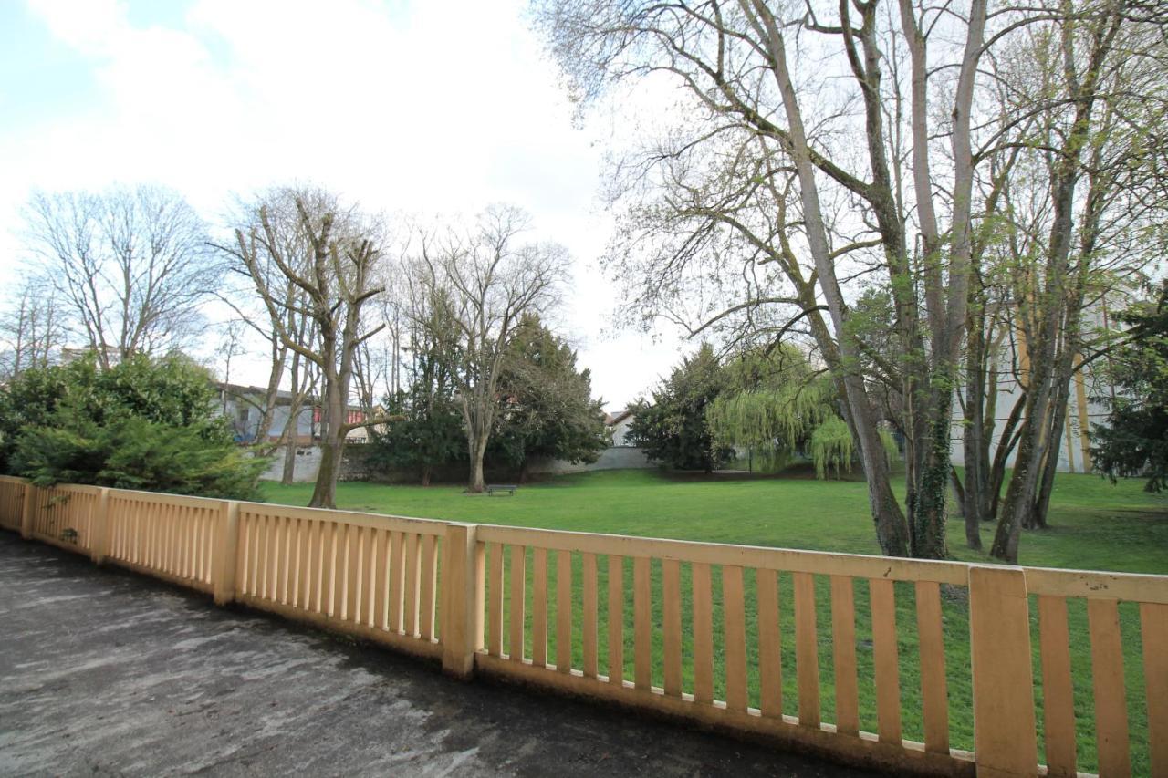 Derniere Reservations Avant Indisponibilite En Septembre Pour 12 Mois, Illimites Jacuzzi Spa Bain A Remous Interieur, Sauna Interieur, Parking Reserve, Vue Et Acces Parc, Prestations Uniques, 1Er Etage Corbeil-Essonnes Exterior foto